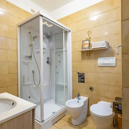 Balcony Flat Near The Center By Wonderful Italy