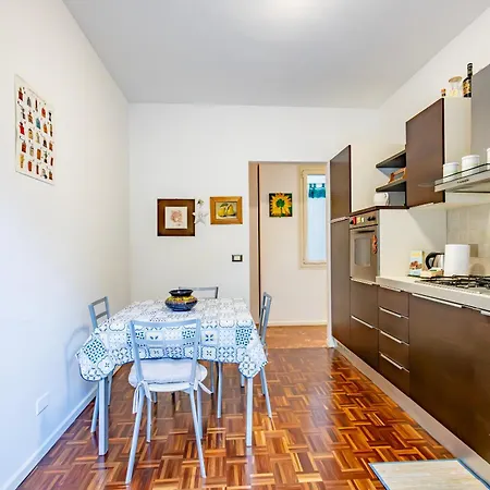 Balcony Flat Near The Center By Wonderful Italy *